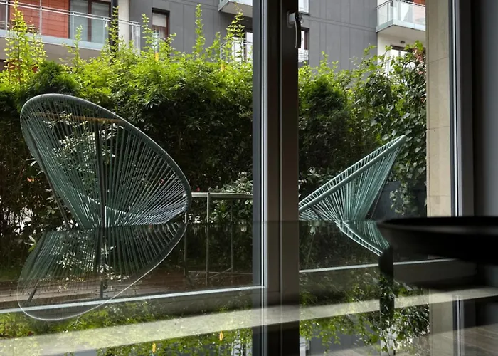 The Urban Nest - Garden & Bathtub * Danzig