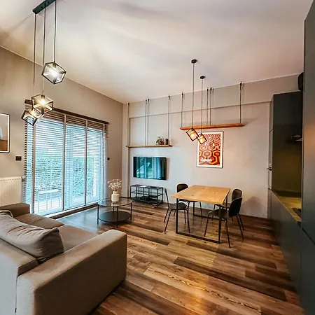 The Urban Nest - Garden & Bathtub Appartement *