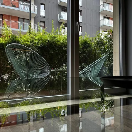 The Urban Nest - Garden & Bathtub * Gdańsk